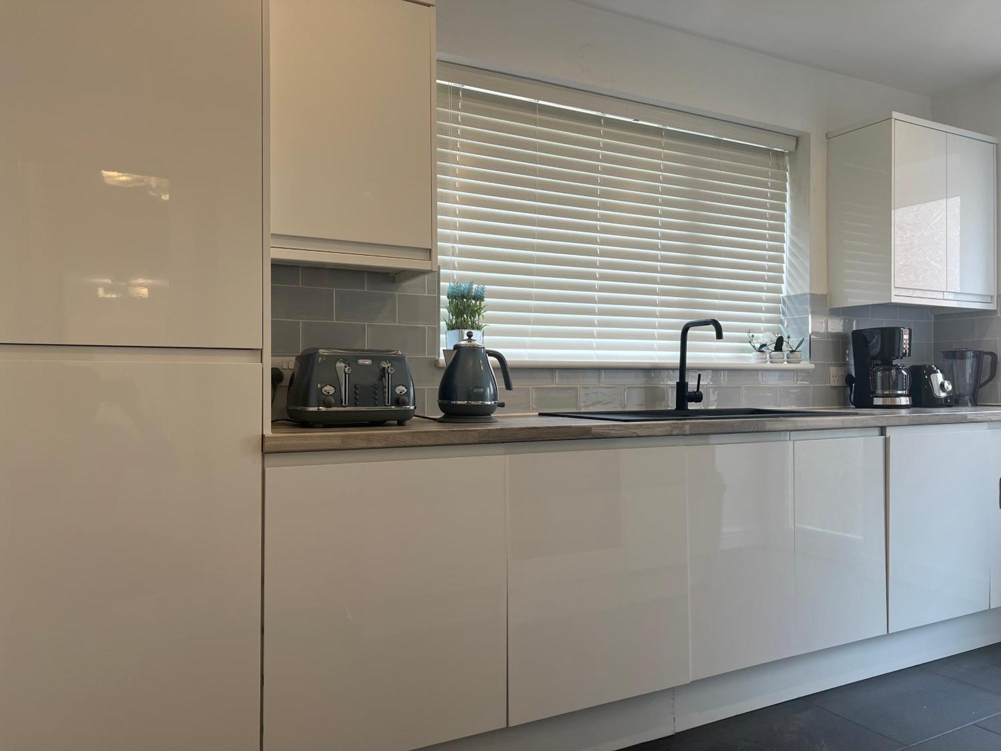 Luxe 5 Bed Bungalow In Snodland, Medway, Kent Екстер'єр фото