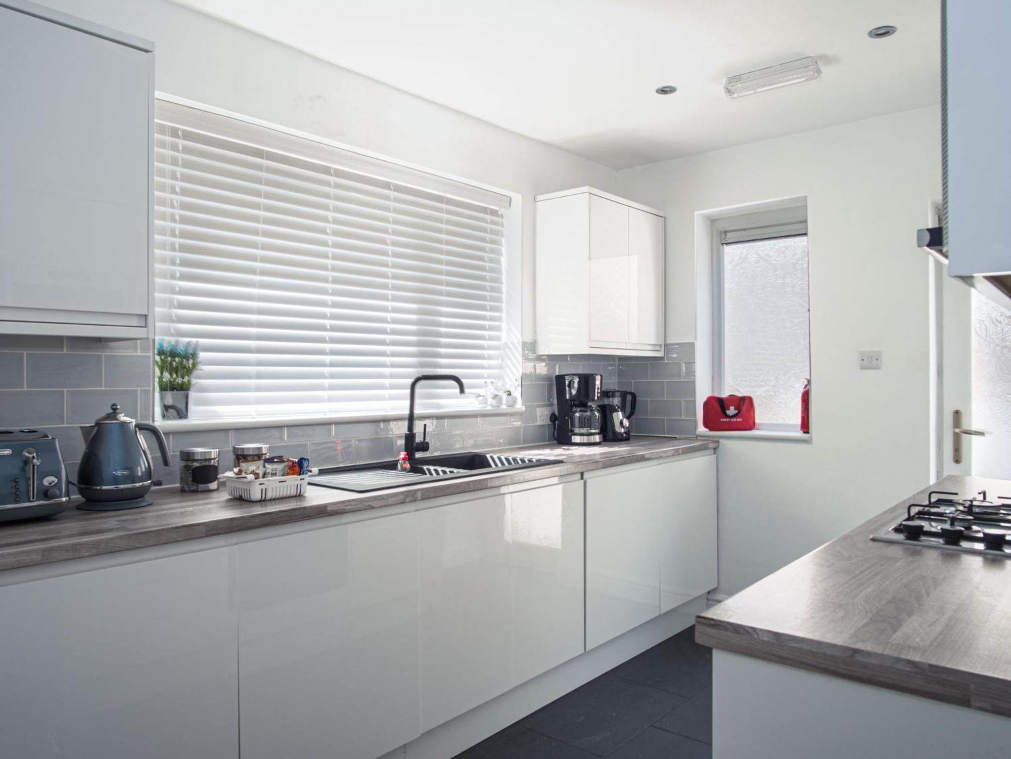 Luxe 5 Bed Bungalow In Snodland, Medway, Kent Екстер'єр фото