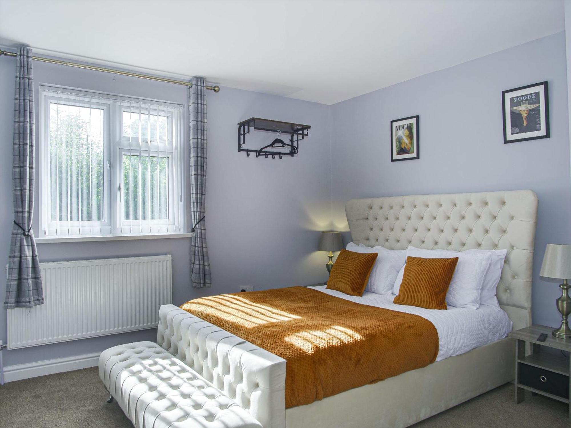 Luxe 5 Bed Bungalow In Snodland, Medway, Kent Екстер'єр фото